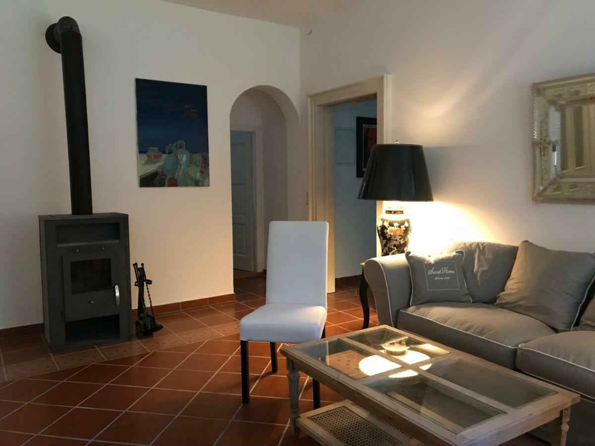 Elegantes Gästeapartment in Schloß und Hofgut Wiesenbach Exterior foto